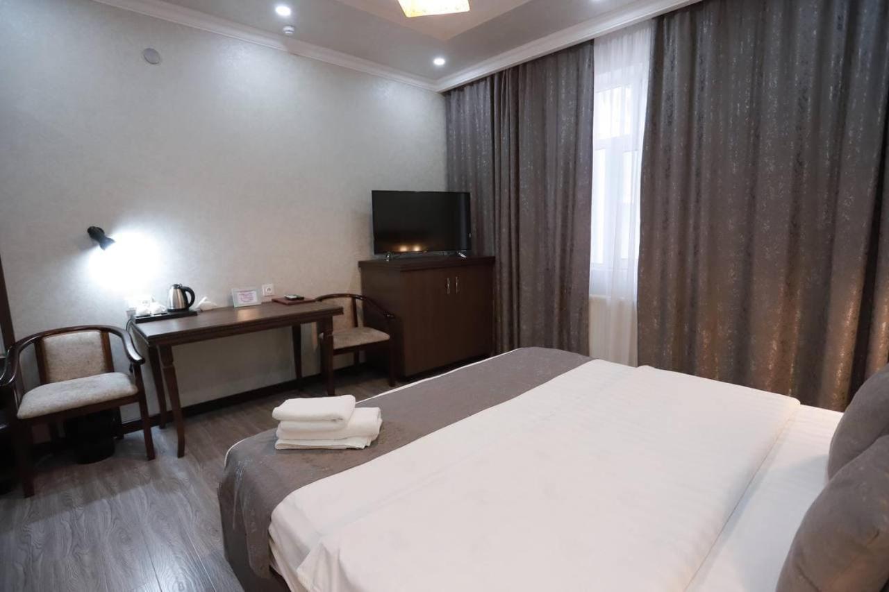 Byond Hotel Tachkent Extérieur photo